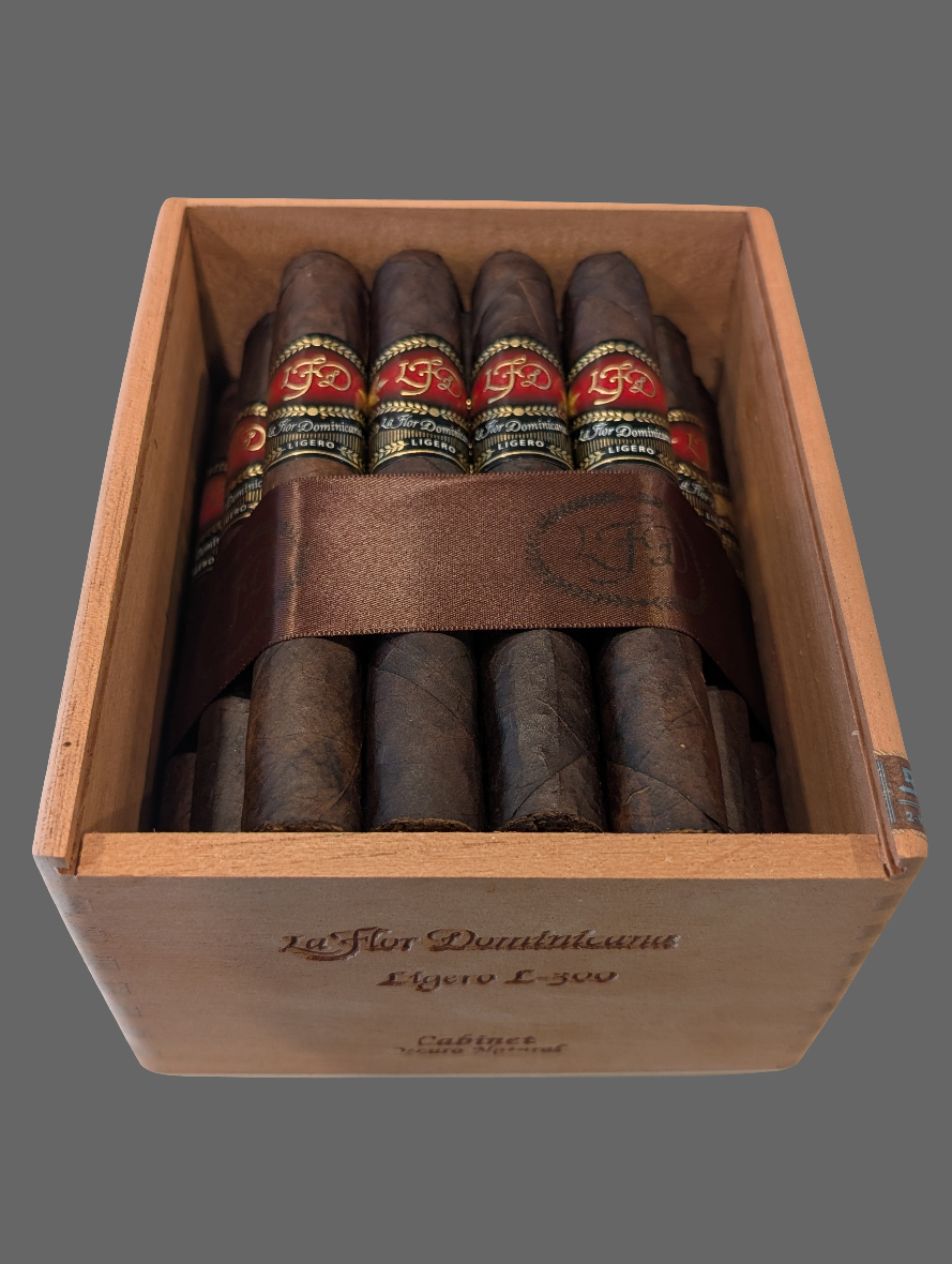 La Flor Dominicana Ligero L-300 Cabinet Oscuro Bx
