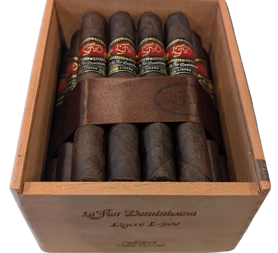La Flor Dominicana Ligero L-300 Cabinet Oscuro Bx