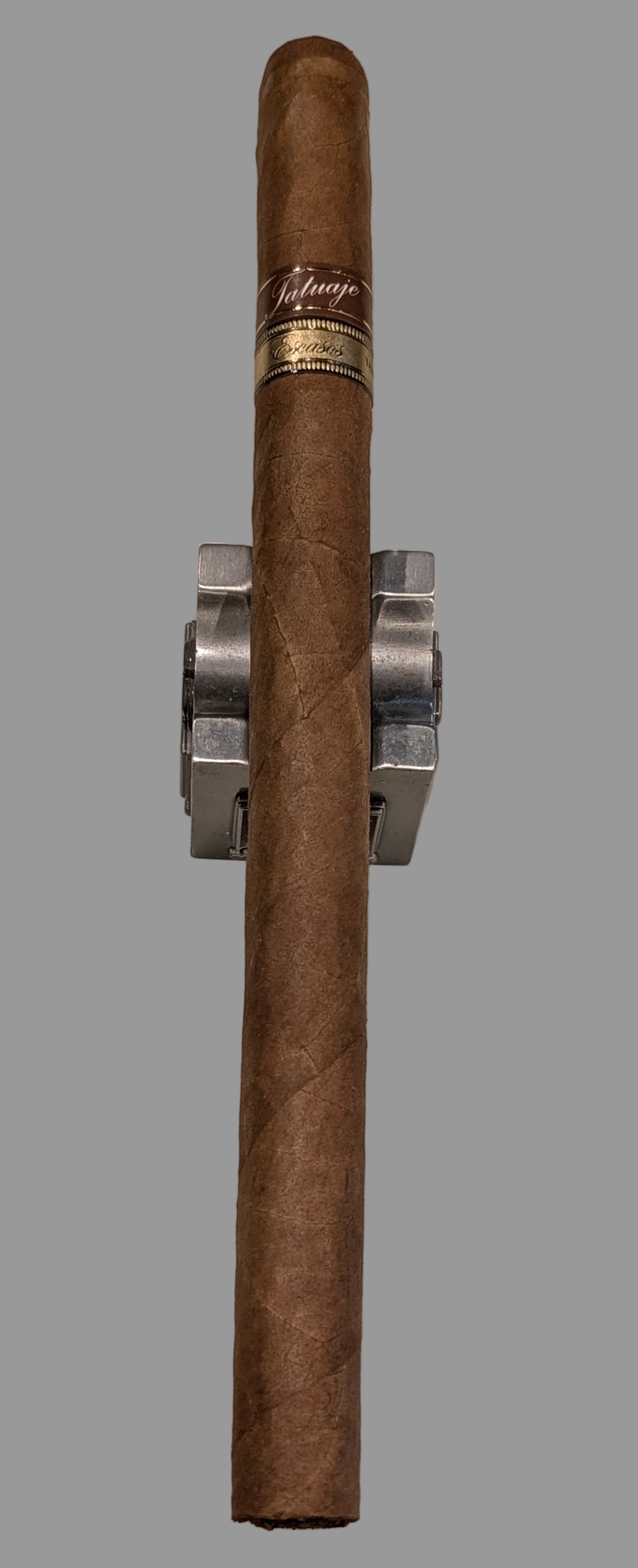 Tatuaje Escasos A uno