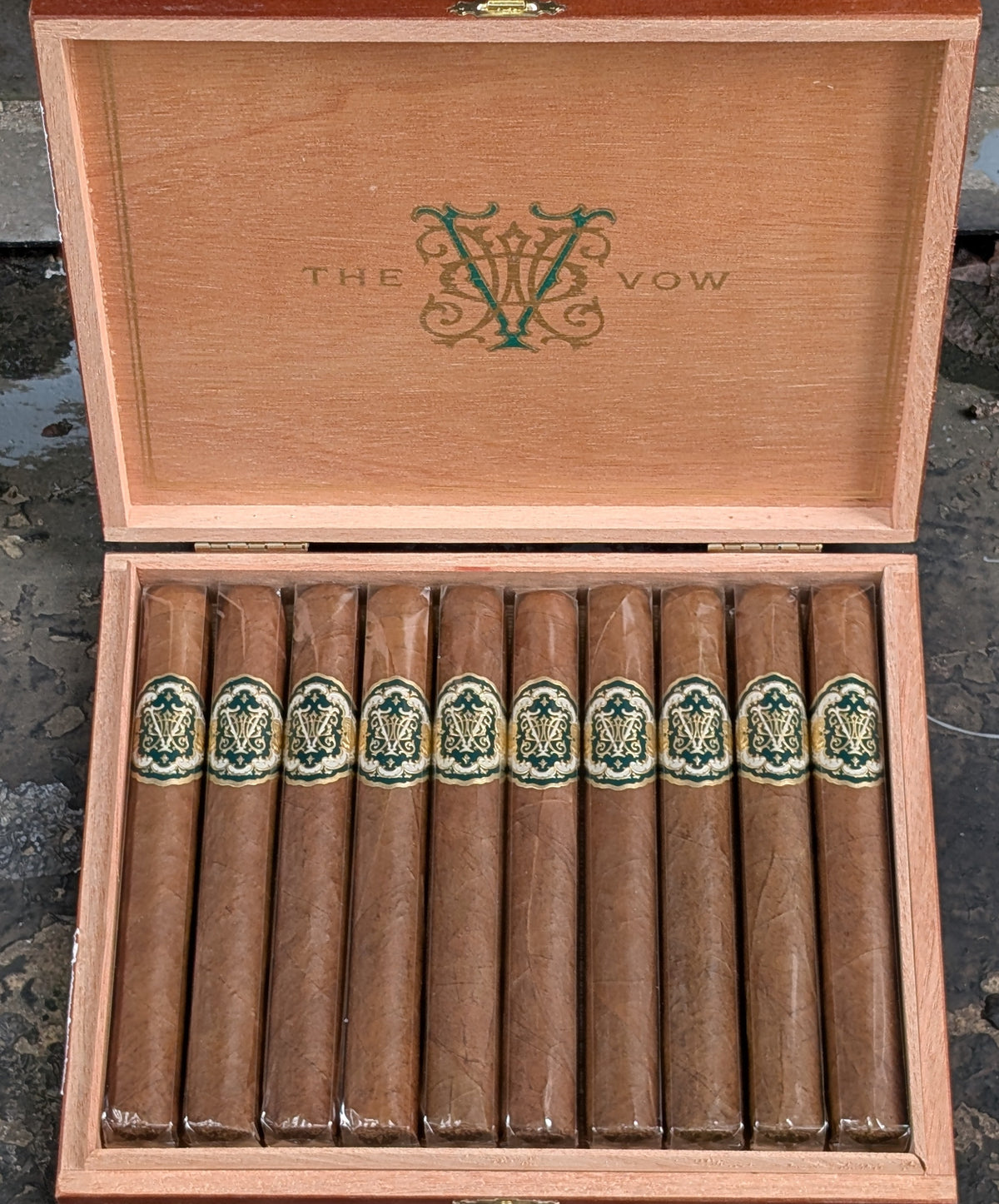 The Vow 7.05 Corona Gorda Bx