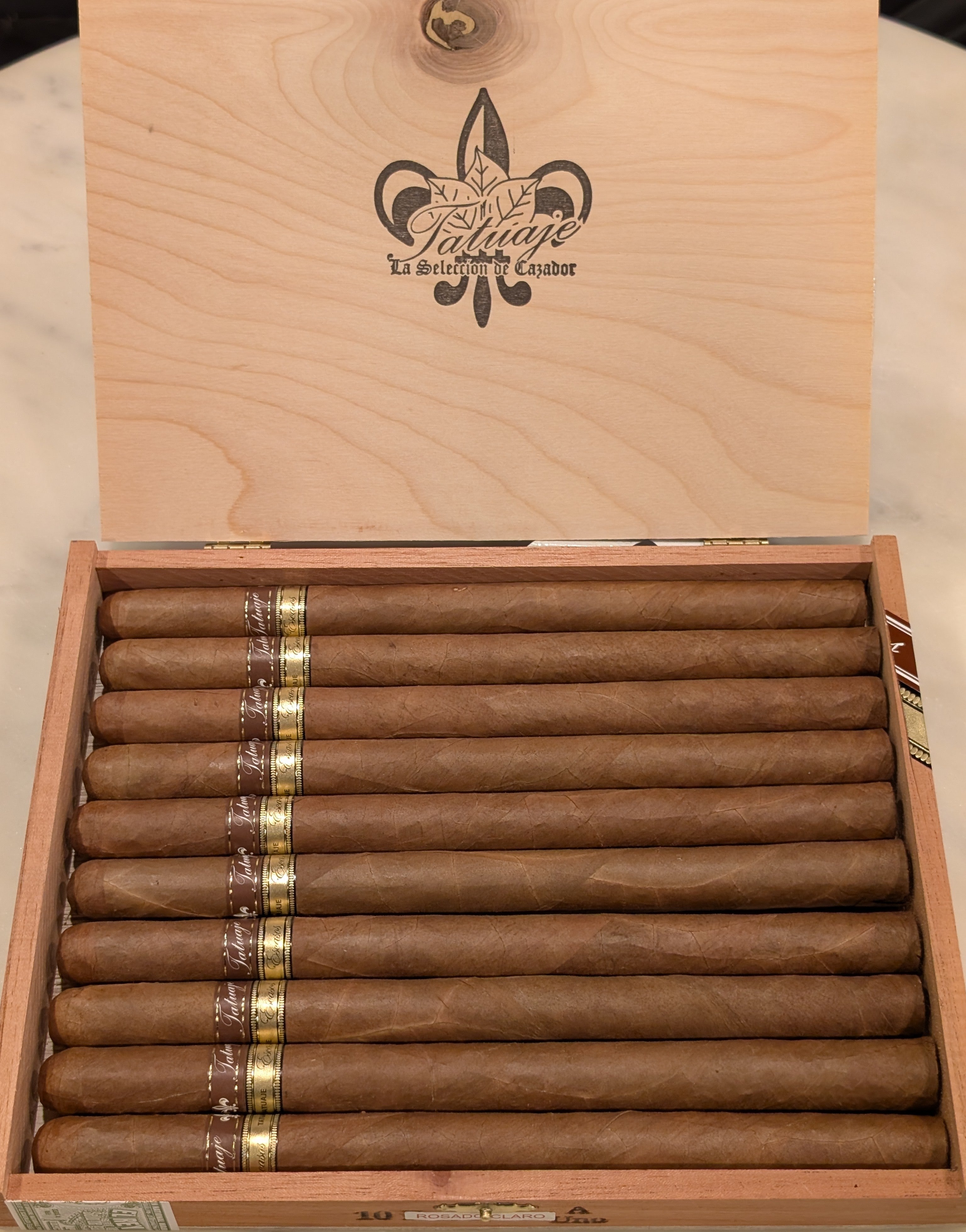 Tatuaje Escasos A uno Bx