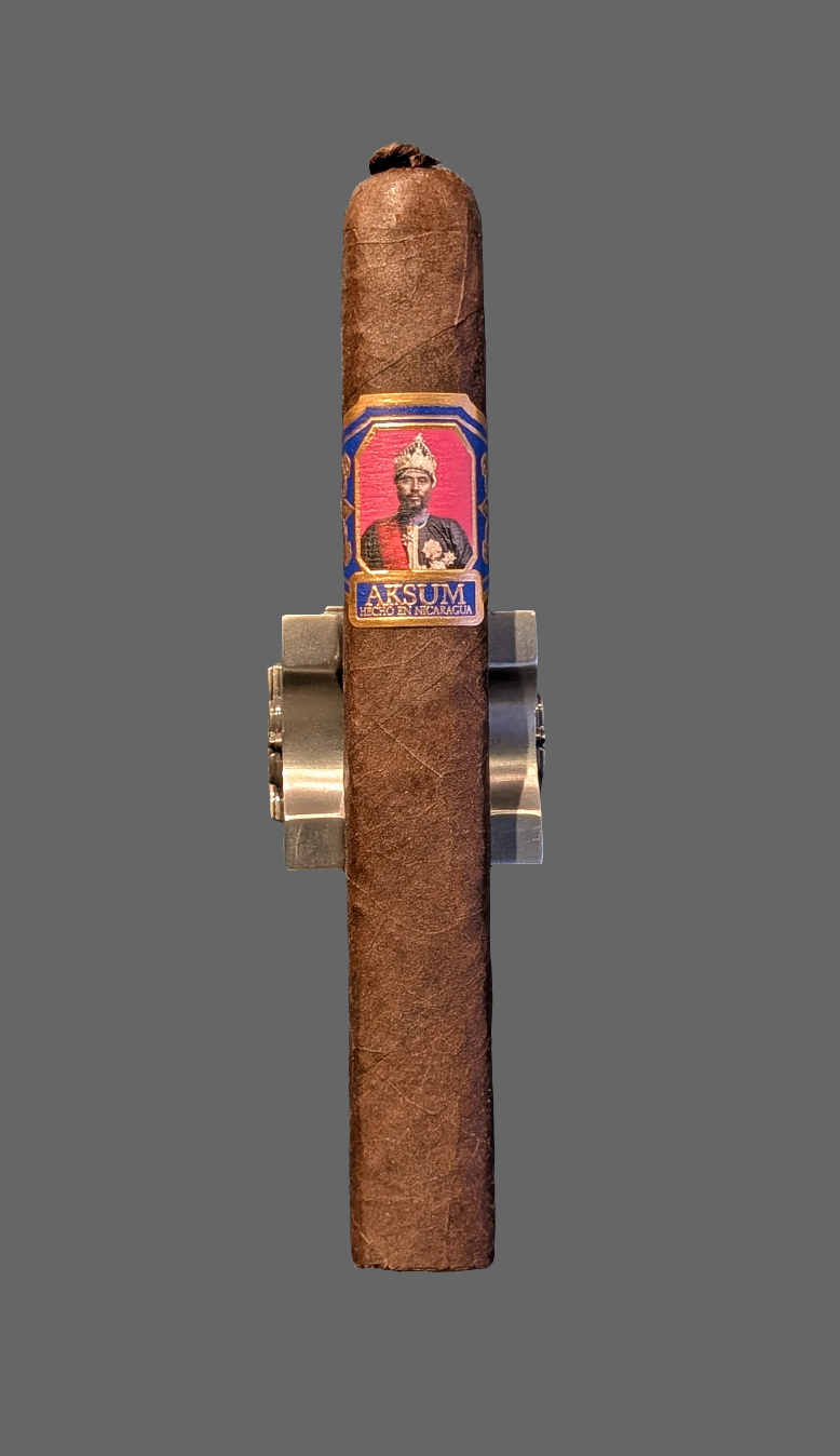 Foundation Aksum Toro Maduro