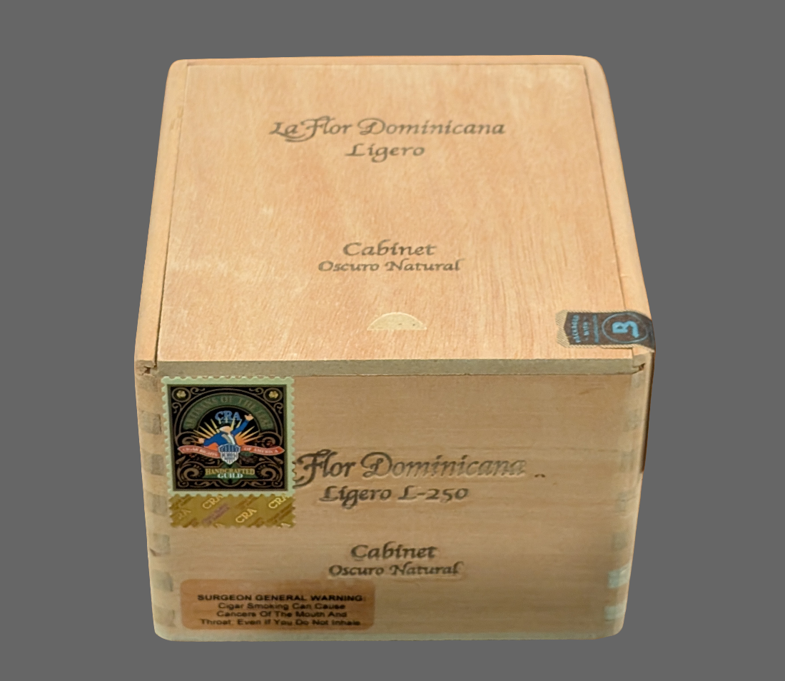 La Flor Dominicana Ligero 250 Cabinet Oscuro Bx