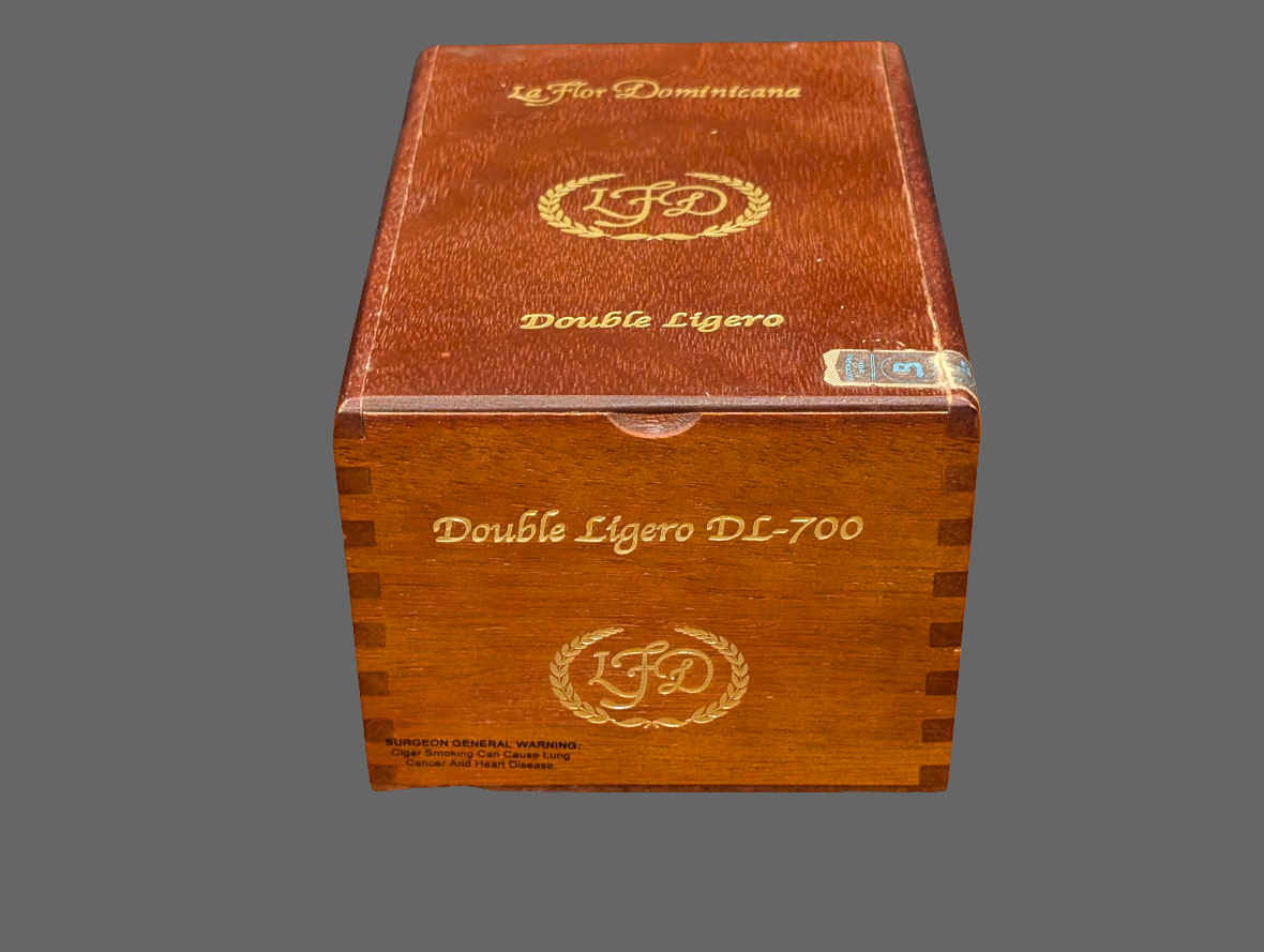 La Flor Dominicana DL 700 Nat Bx