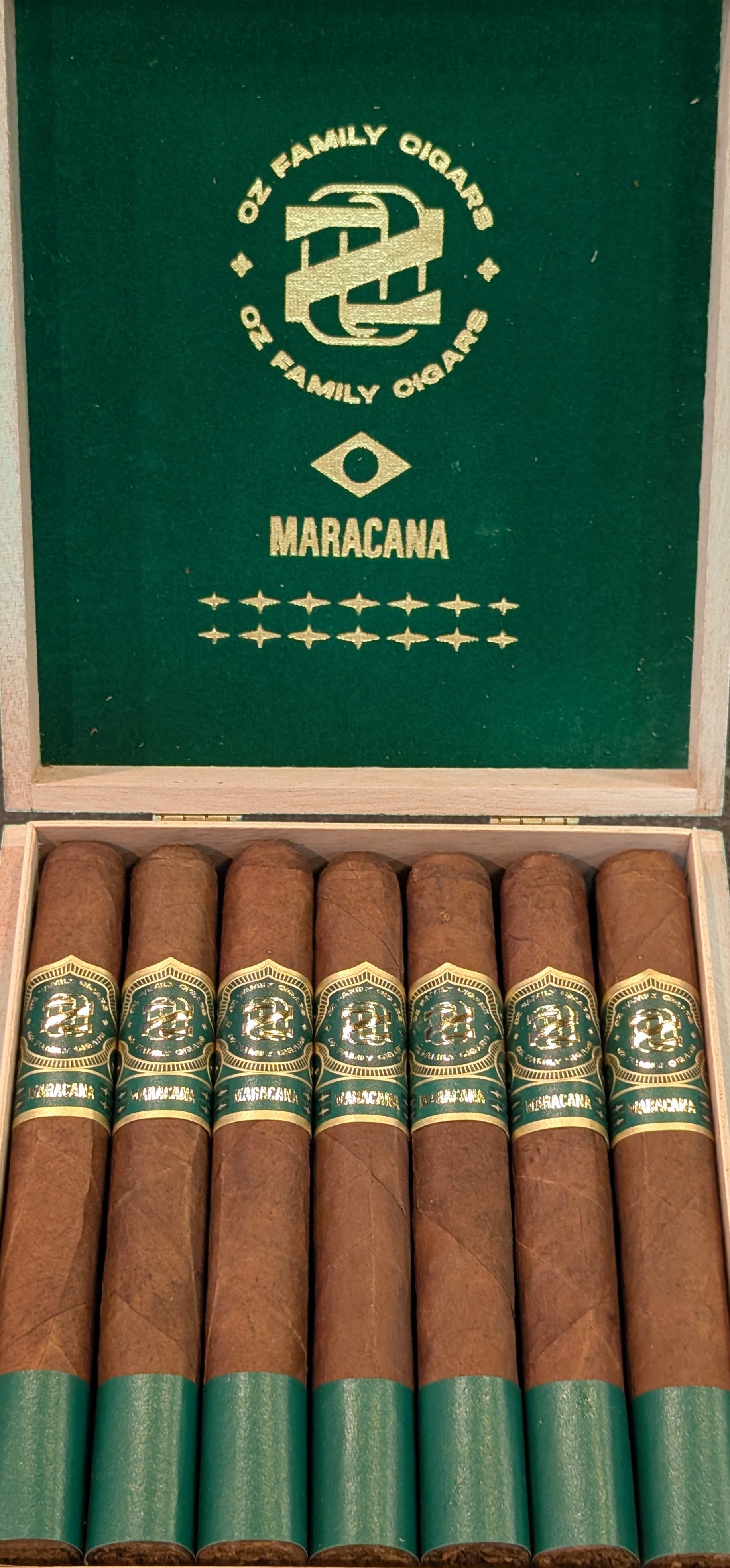 Oz Family Cigar Maracana Toro Bx