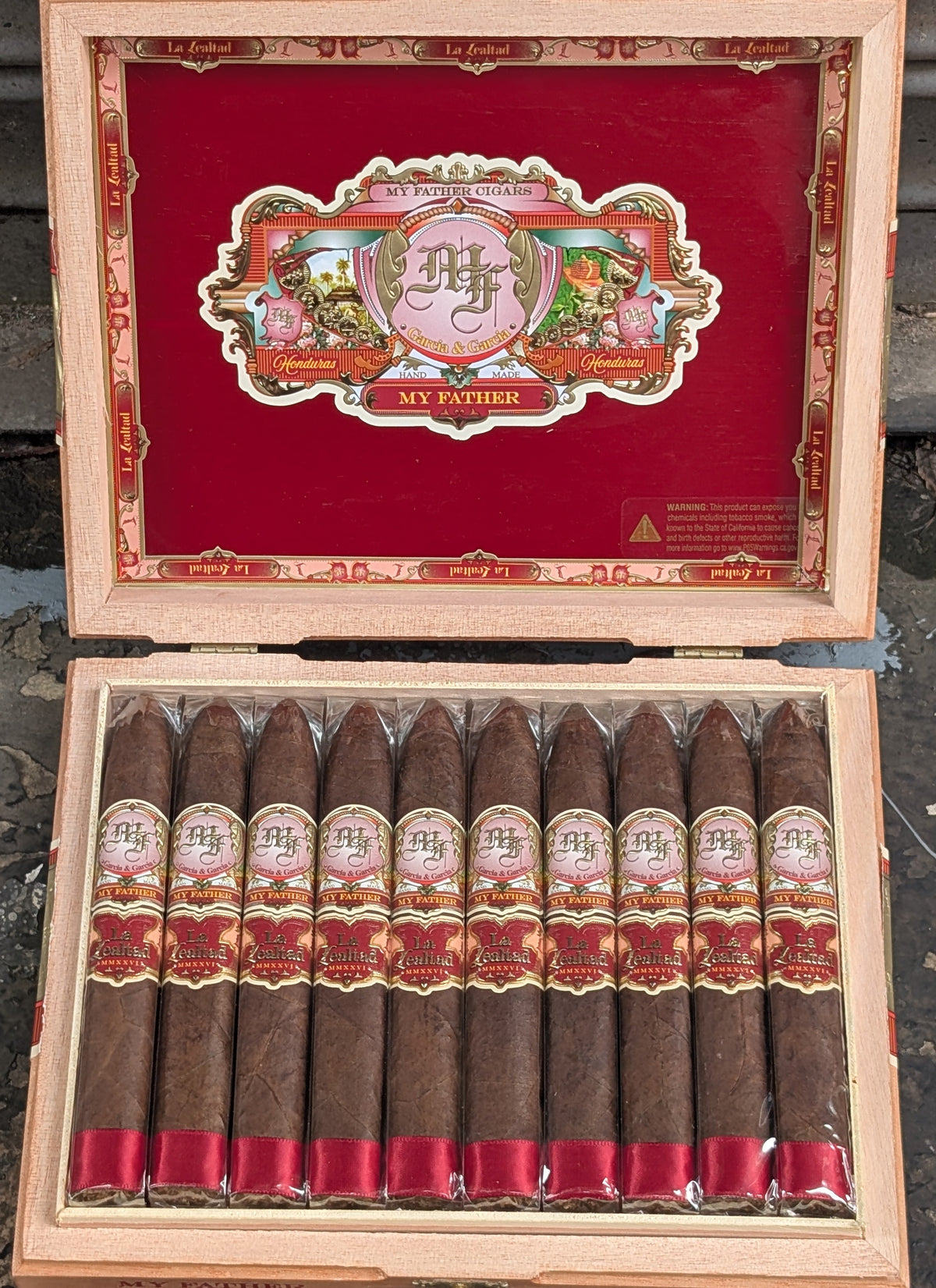 La Lealtad Torpedo Box Press Bx