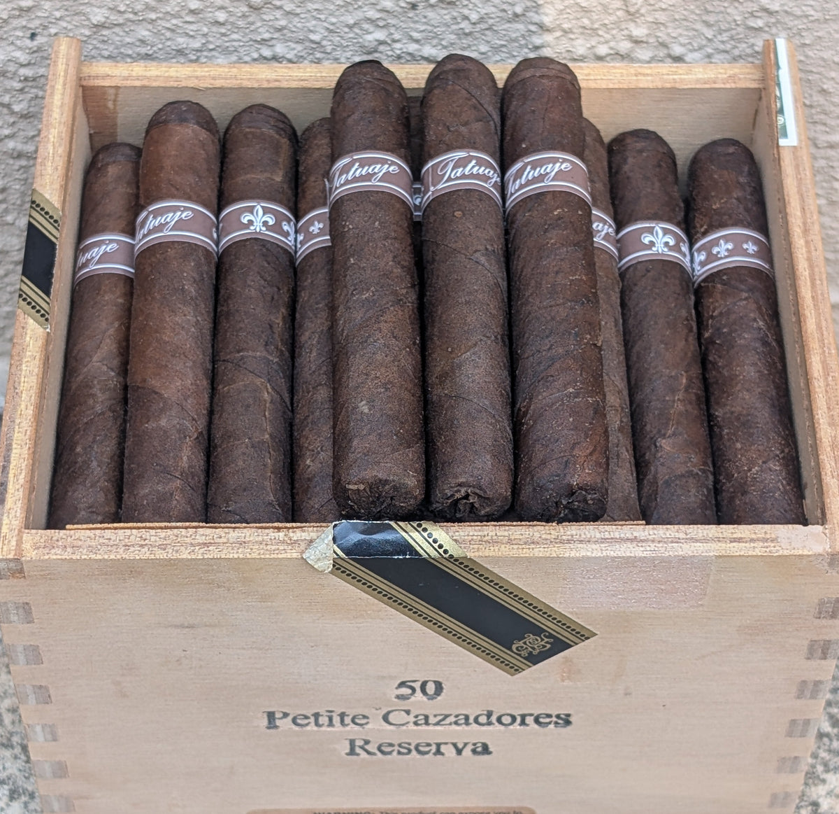 Tatuaje Petite Cazadores Bx